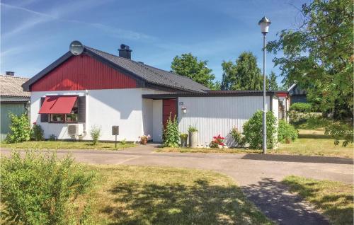 Cozy Home In Borgholm With Wifi