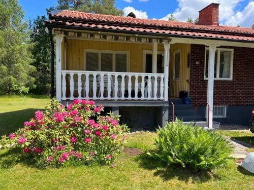 typical Swedish cosy holiday house in Målilla, Småland