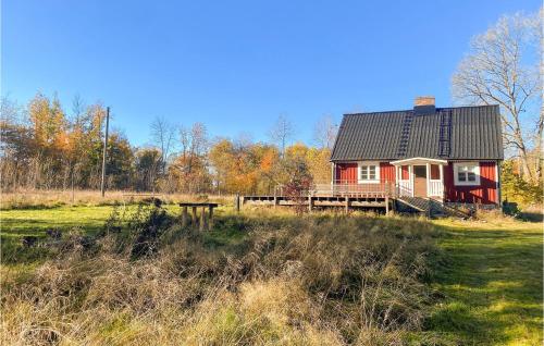 Gorgeous Home In Olofstrm With Wifi