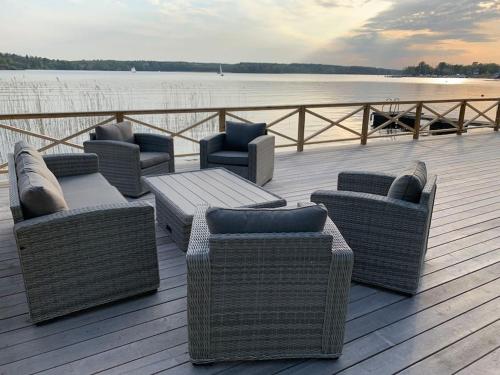 Waterfront house with jacuzzi & jetty in Stockholm