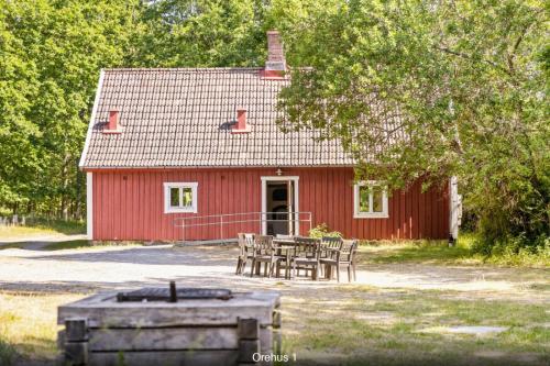 Orehus - Country side cottage with garden