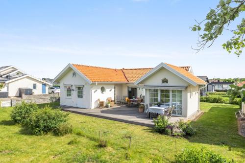 Cozy and familiar cottage next to beautiful Skrea beach in Falkenberg